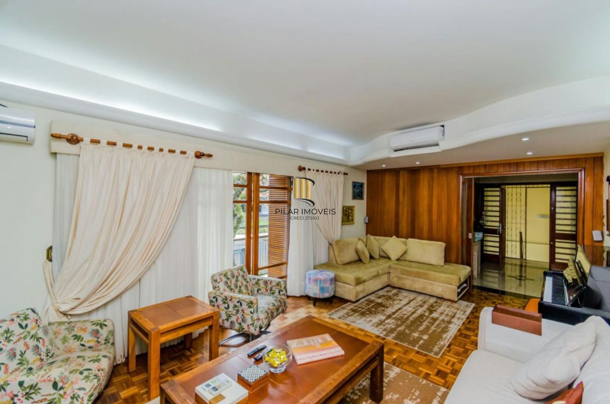 Casa à venda no Jardim Lindóia com piscina e 6 vagas