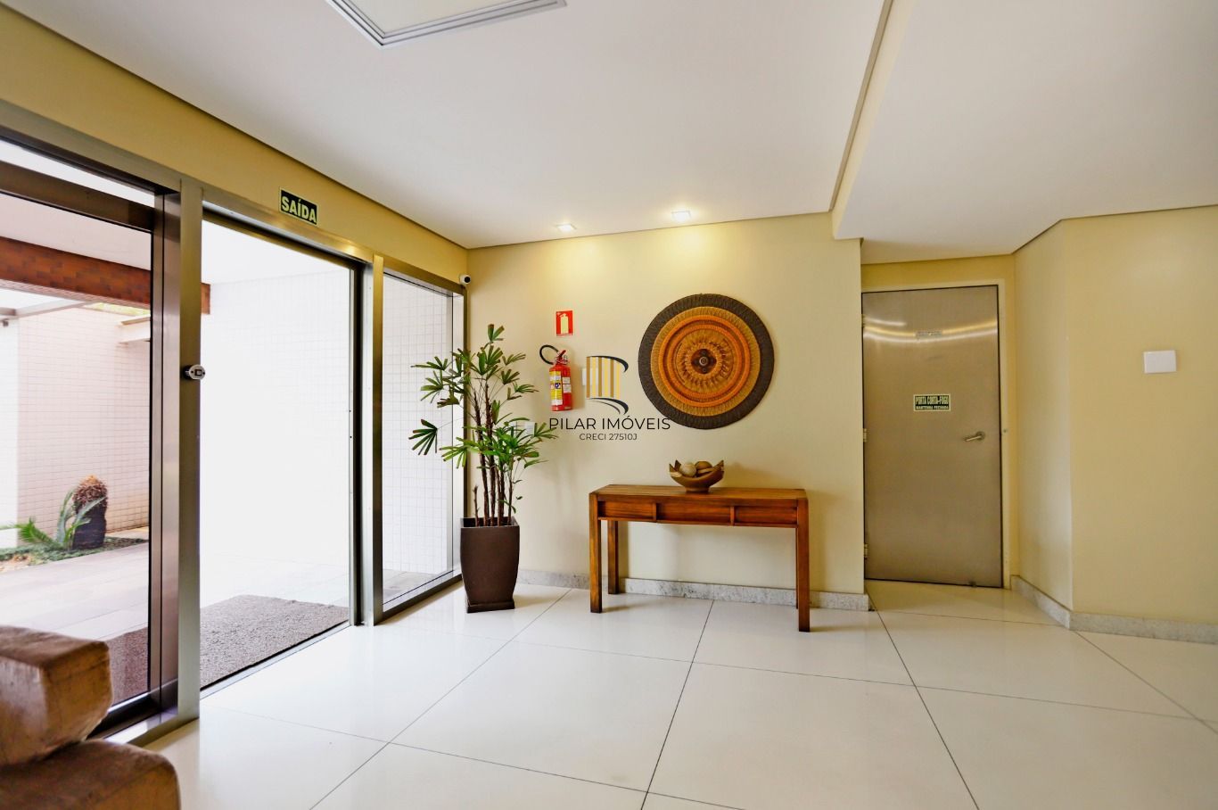 Apartamento com 2 quartos (1suíte) e 2 vagas de garagem no Bairro Santana