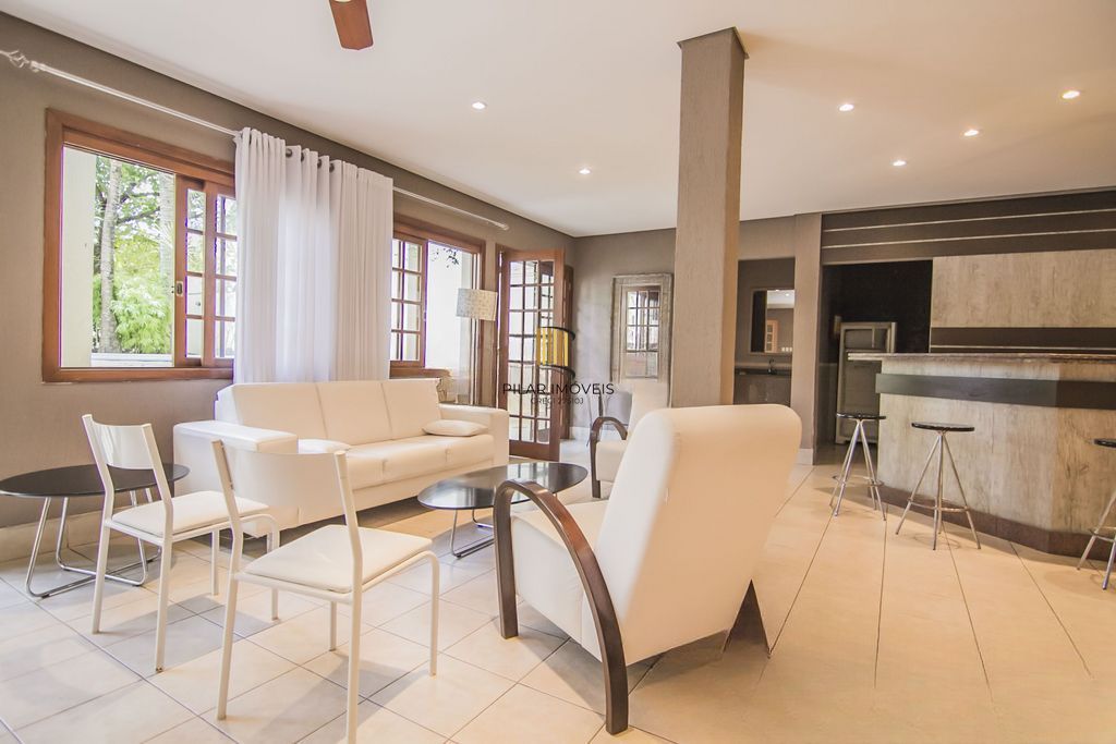 Casa em Condomínio com 5 quartos e 390m² à venda em Boa Vista, Porto Alegre.