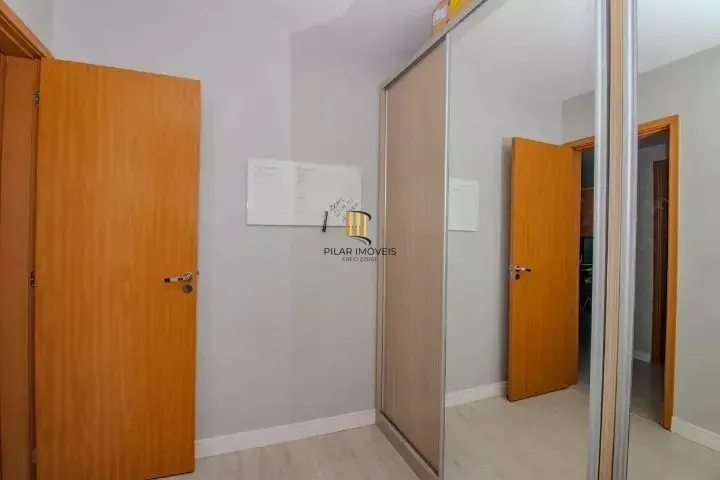 Apartamento 2 Dorm com Elevador e Vaga na Protásio Alves