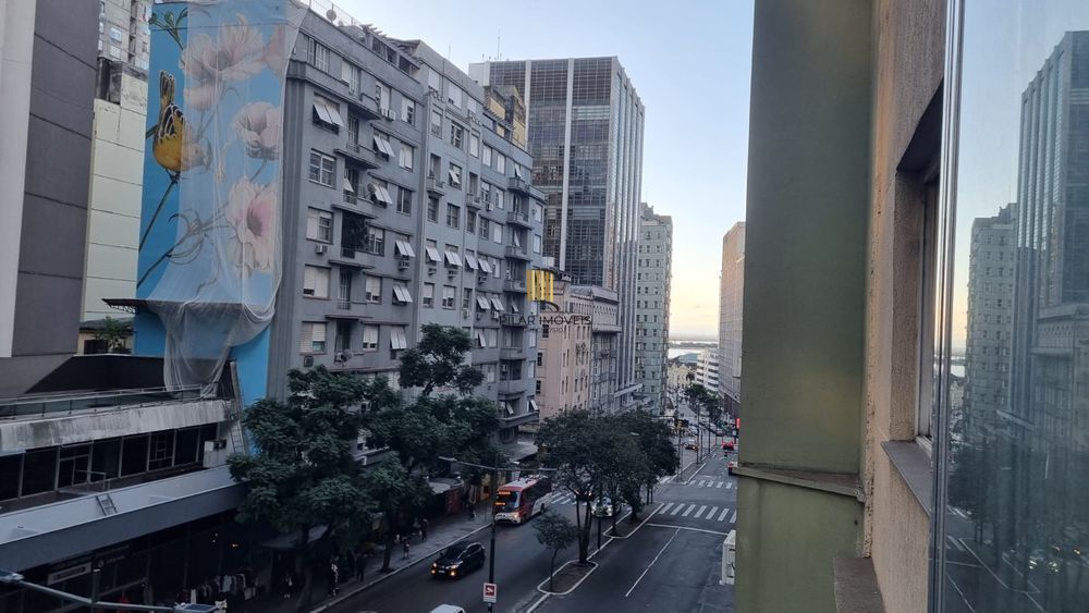 Apartamento com 2 quartos e elevador no bairro Centro Historico