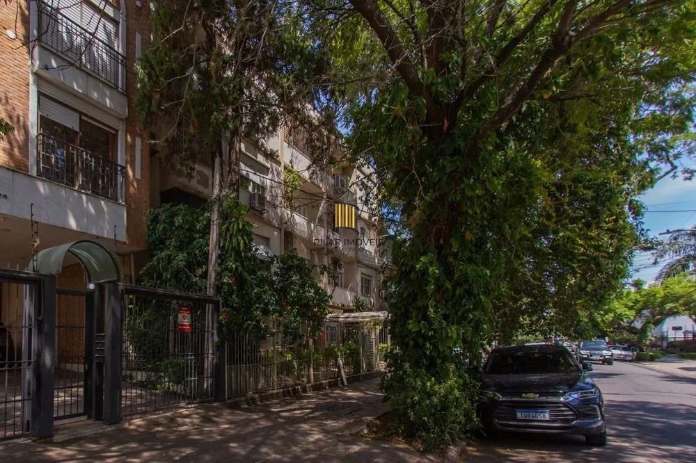 Apartamento mobiliado 2 quartos com suíte e vaga no Rio Branco