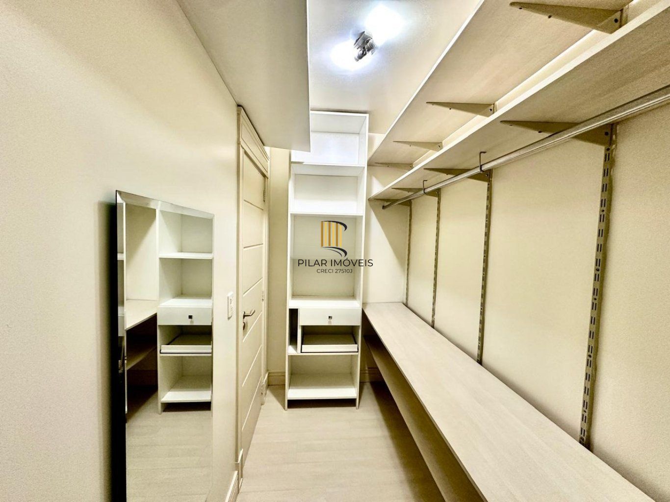 Casa de 3 dormitórios, 2 vagas de garagem em Canoas