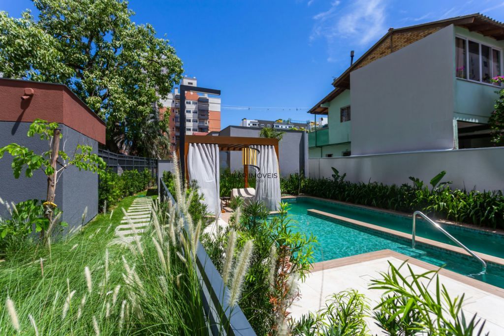 Apartamento com Elevador, Piscina, 1 Quarto no Bairro Partenon.