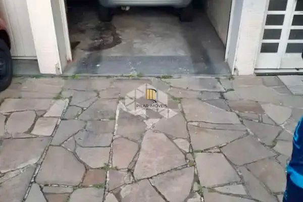 Apartamento à venda de 3 dormitórios, sacada e com 2 vagas no Bairro Rio Branco