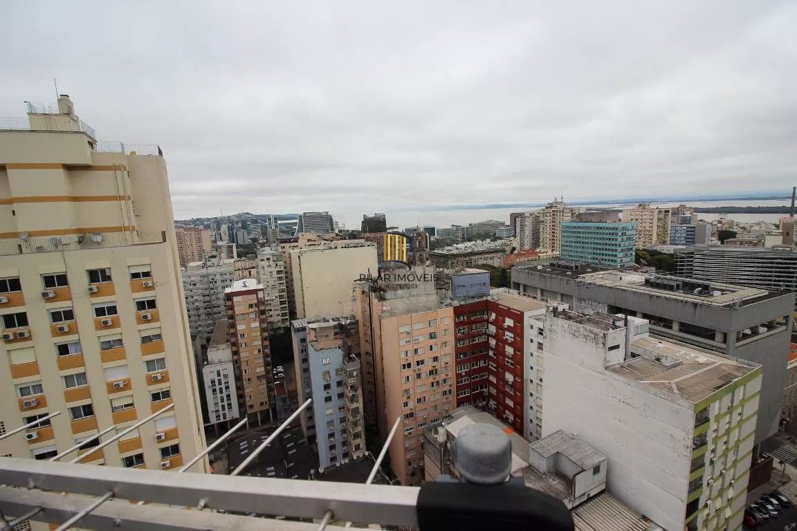 Apartamento com 4 quartos, 3 banheiros no Bairro Centro Historico.