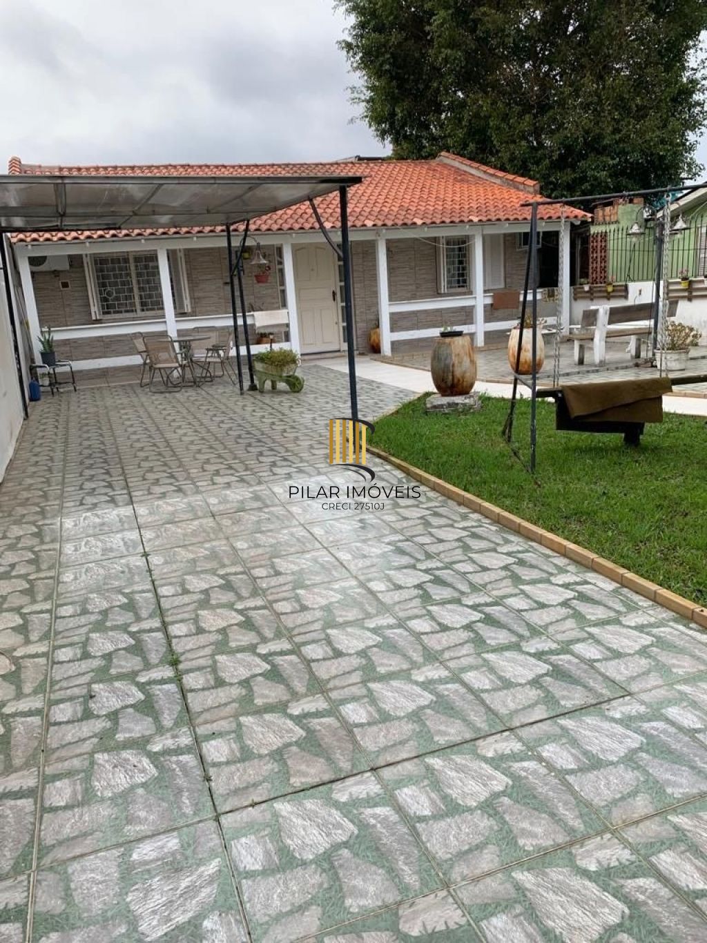 Casa de 3 dormitórios no bairro Sarandi