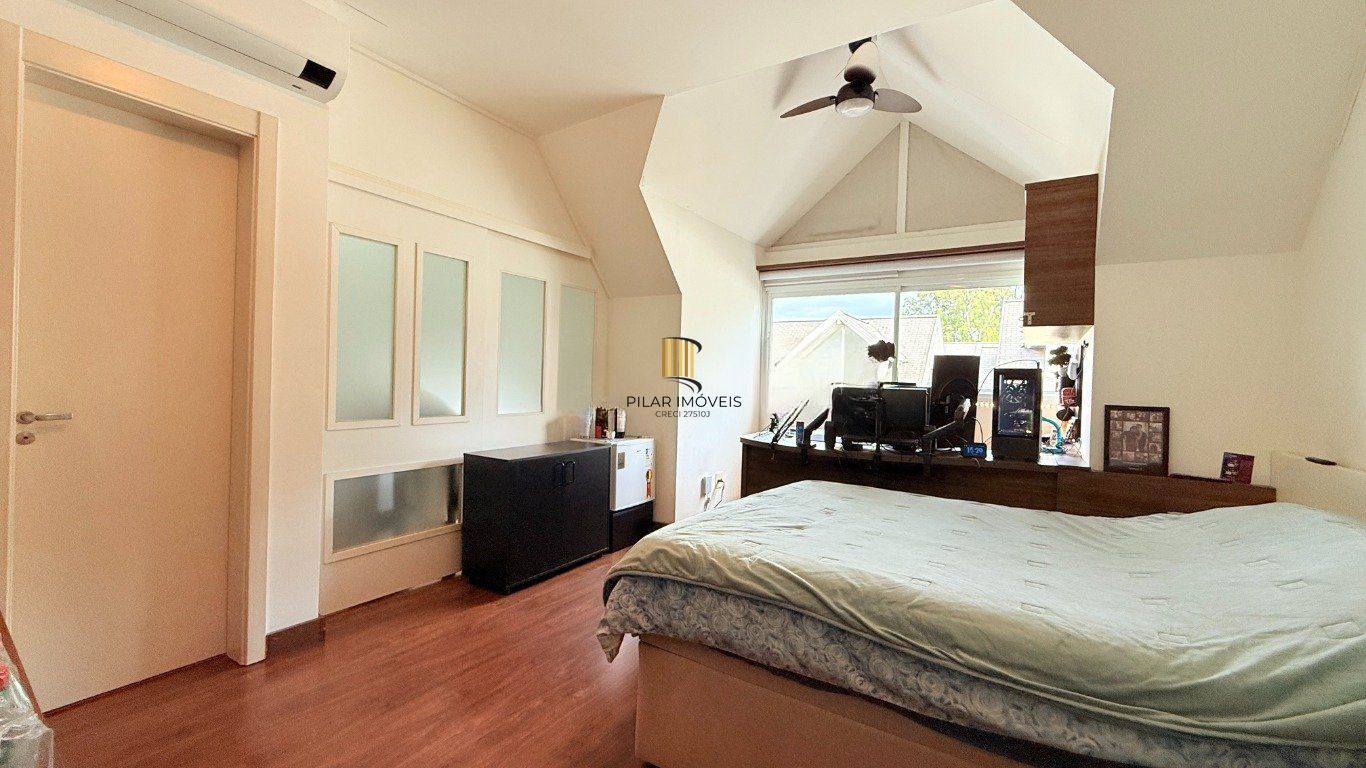 Casa em condomínio fechado com 4 dormitórios bairro Agronomia.