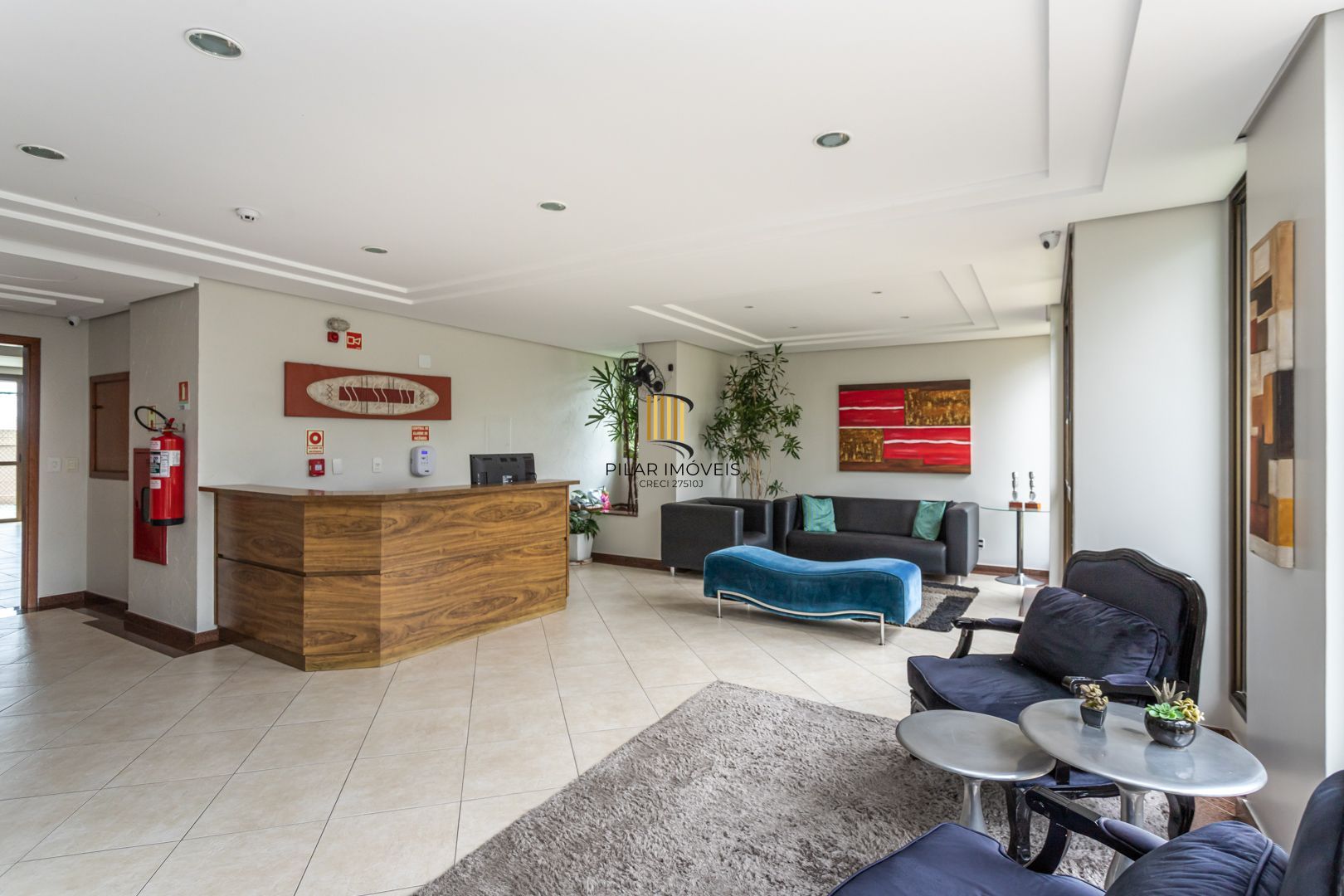 Apartamento de 97m², 2 dormitórios,1suíte, 3 vagas de garagem na rua Guararapes