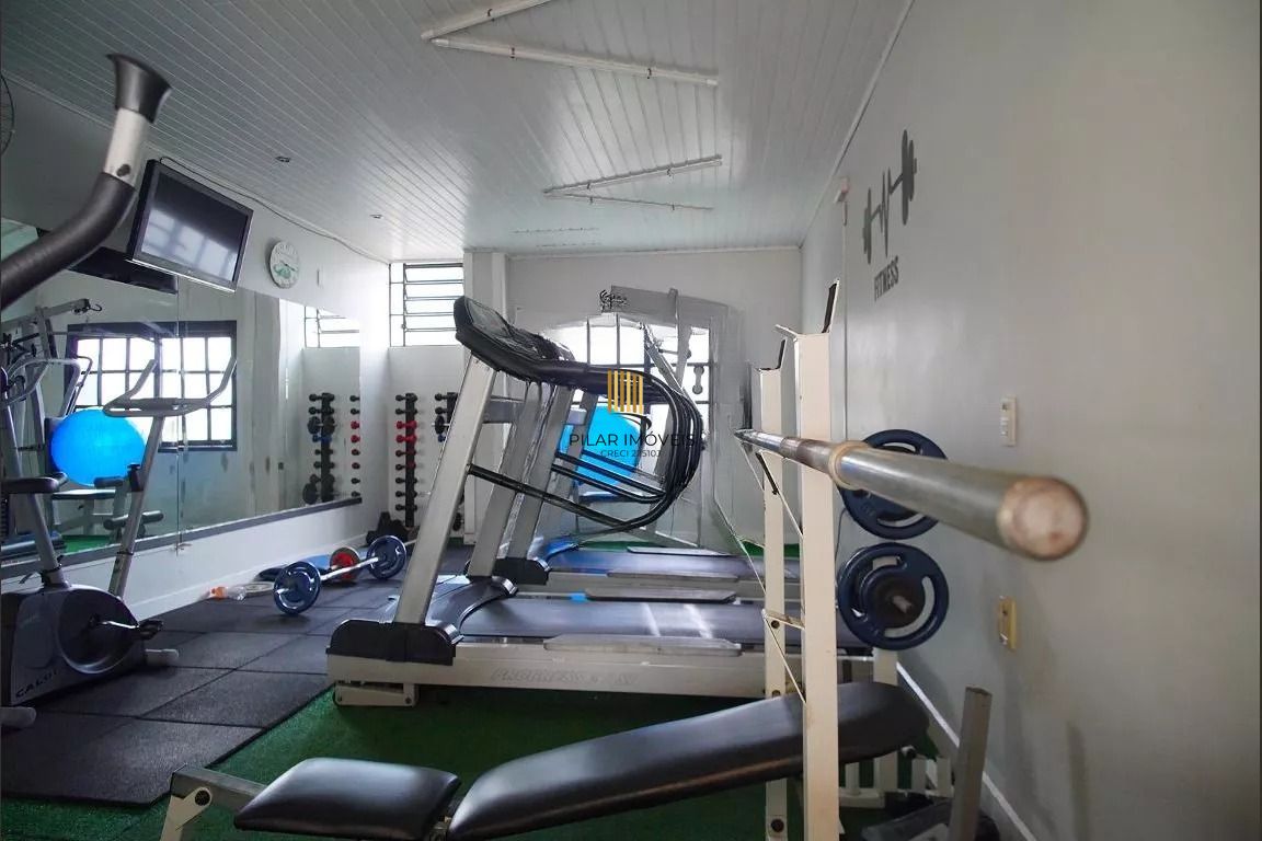 Apartamento 1 dormitório com elevador e vaga no Rubem Berta