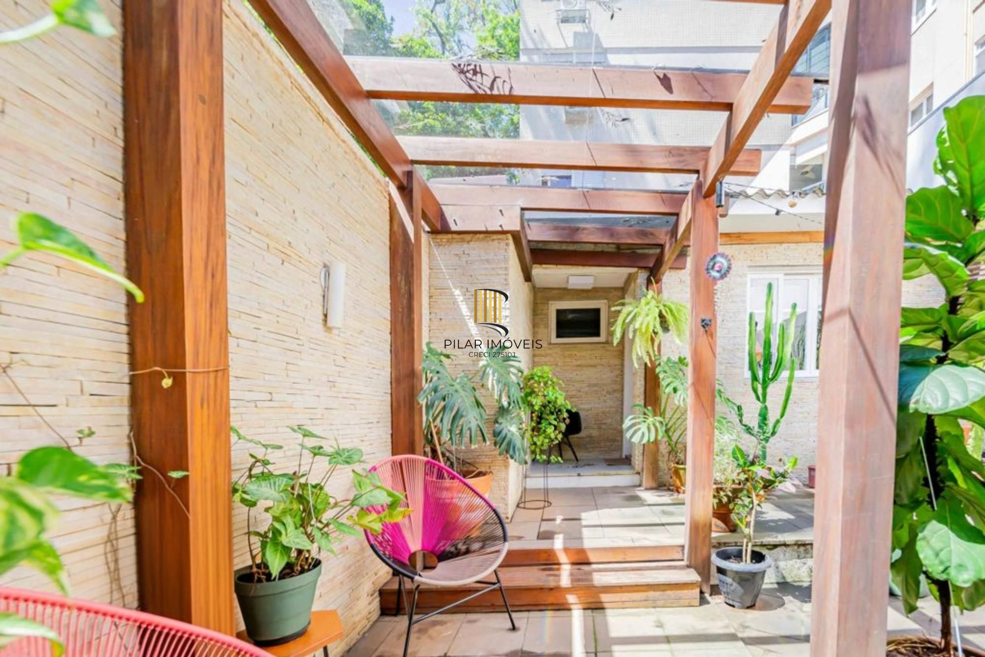 Apartamento garden com 2 quartos e 110m² à venda em Mont'serrat,