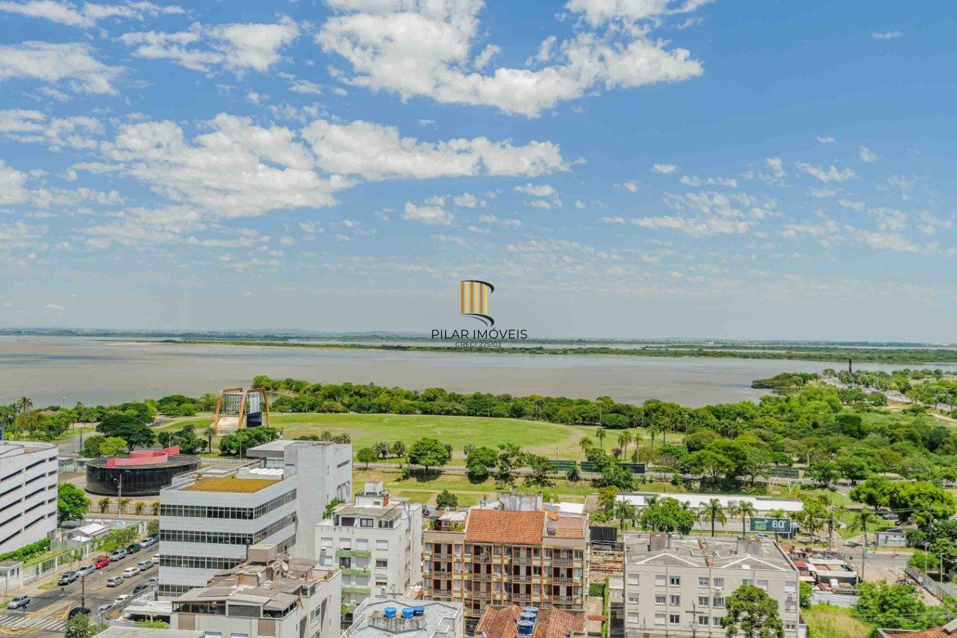 Sala comercial, 2 vagas, elevador e restaurante no bairro Praia de Belas