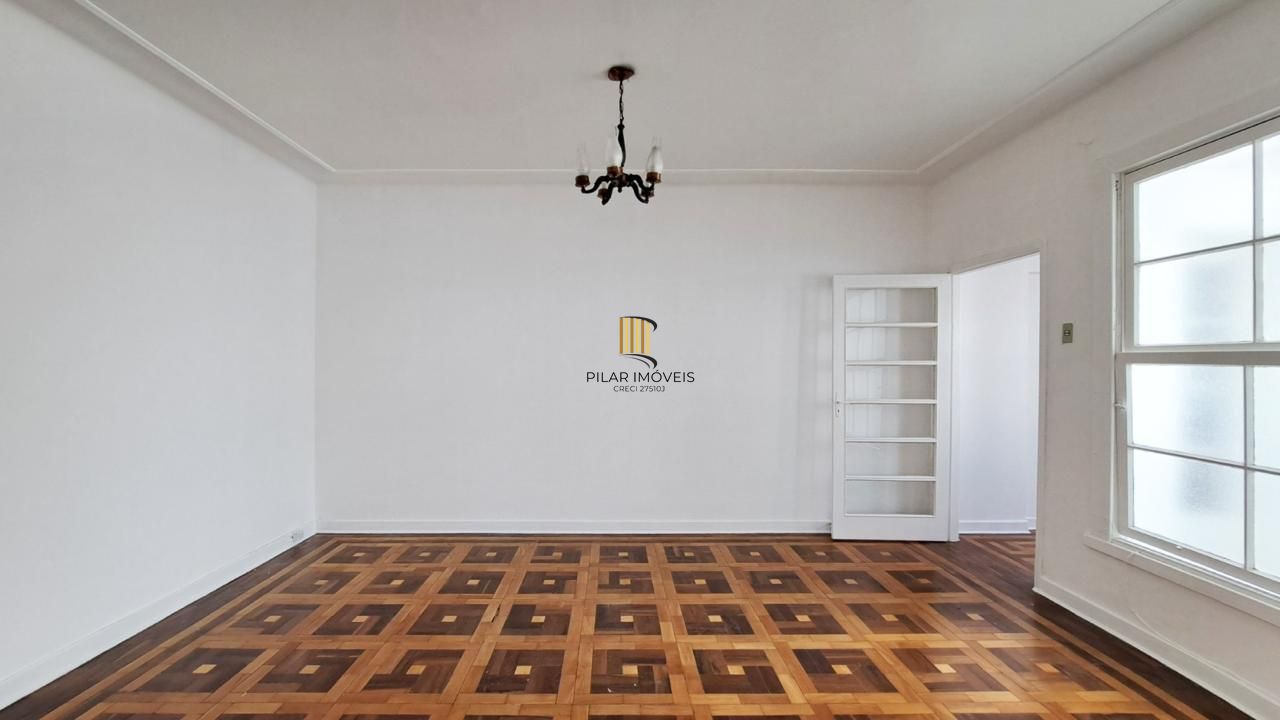 Apartamento 3 Dormitórios, 123m², Último Andar com Vista para o Guaíba