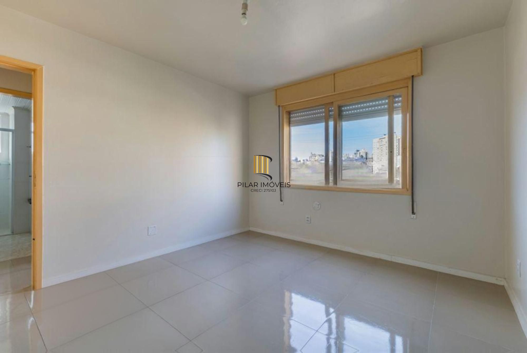 Apartamento com 2 quartos, vaga coberta e sol da manha no bairro Santana