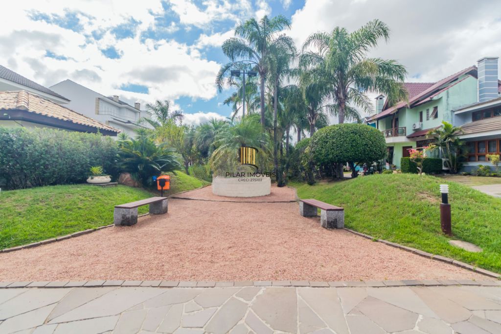 Casa em Condomínio com 3 quartos, 1 suíte e 288m² à venda no Ecoville.