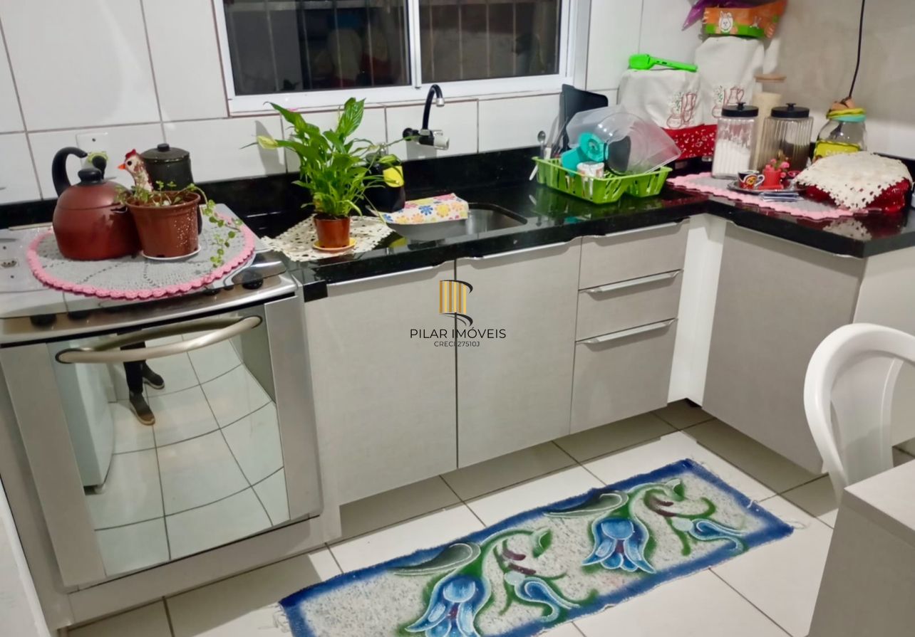 Sobrado com 2 dormitórios localizado no bairro Ipiranga em Sapucaia do Sul - Pilar Imóveis