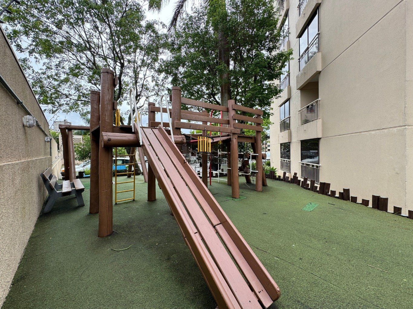 Apartamento com 2 quartos, 1 vaga e elevador no bairro Sarandi