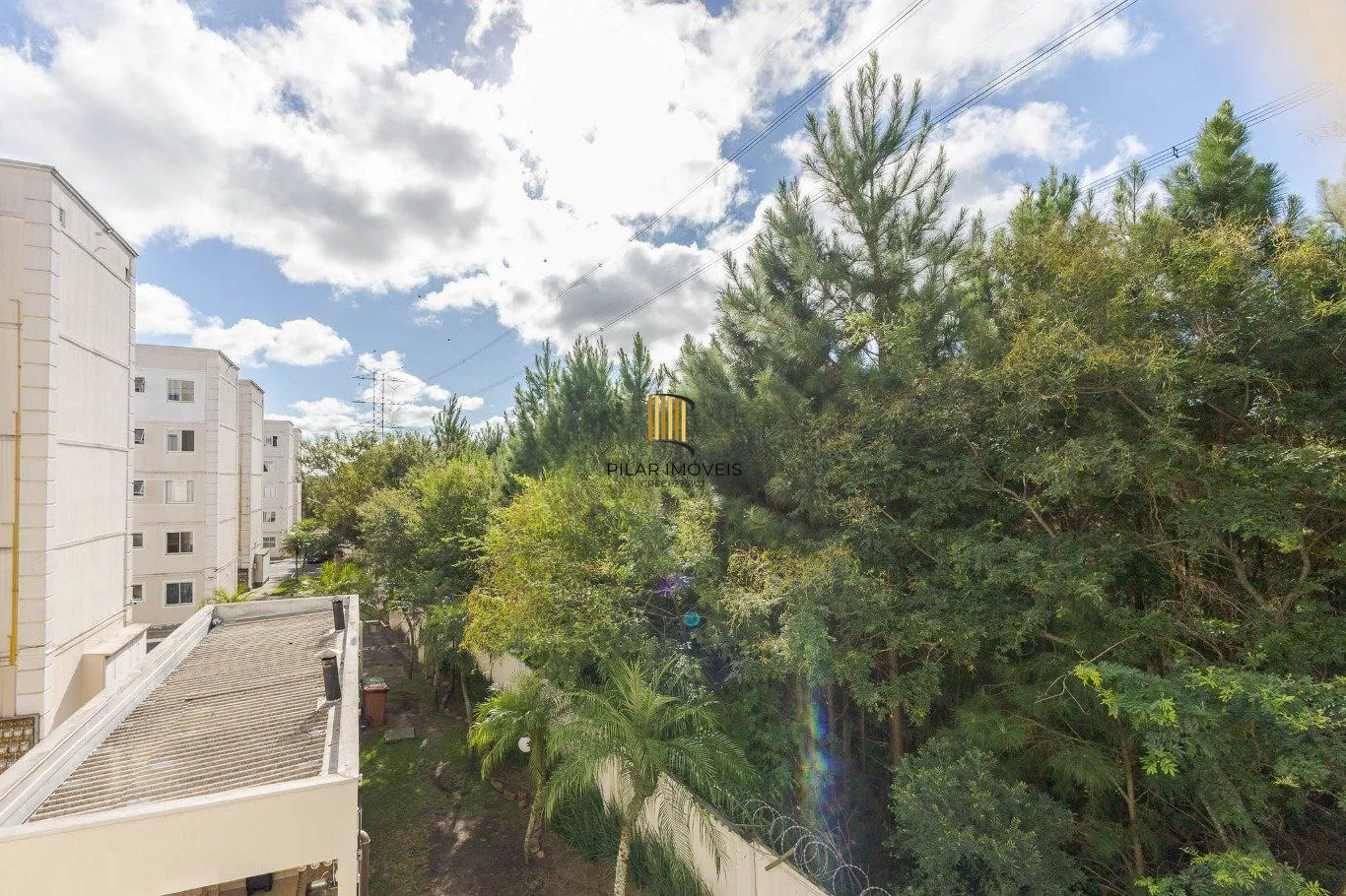 Apartamento de 2 dormitórios e 1 vaga de garagem em Canoas.