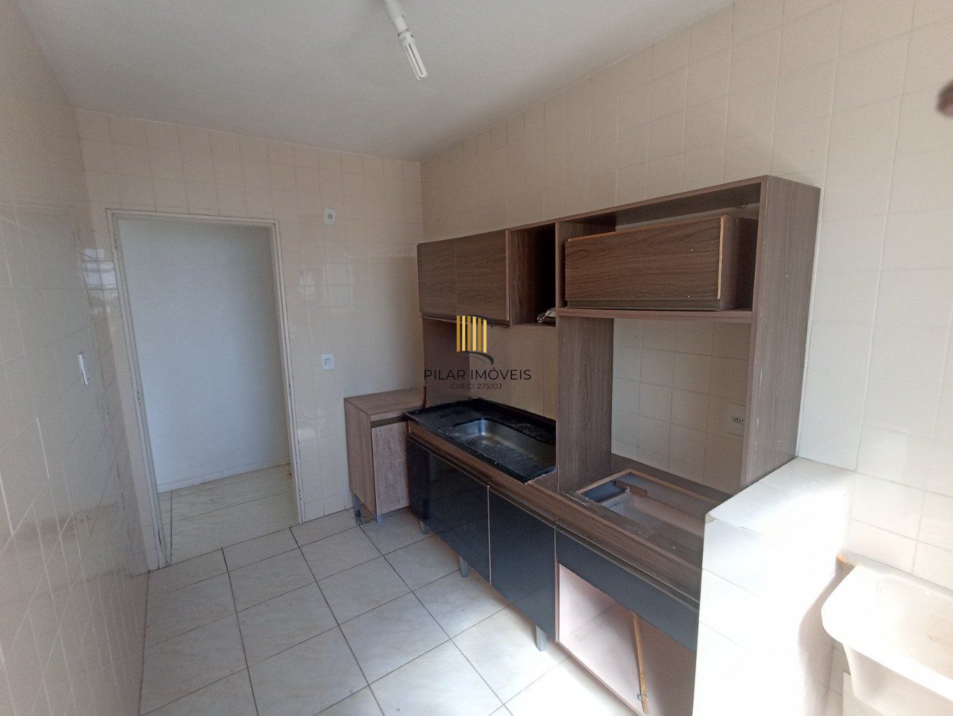 Apartamento com 2 dormitórios, 1vaga de garagem e elevador no centro de Canoas.