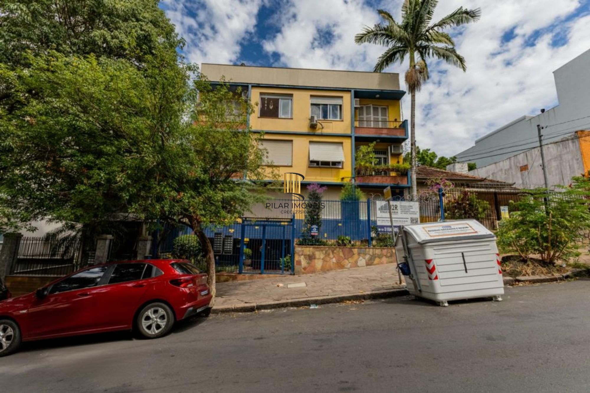 Apartamento Térreo, 3 quartos e varanda separada no bairro Rio Branco