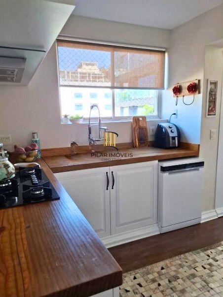 Apartamento com 3 quartos e 283m² à venda em Independência, Porto Alegre.