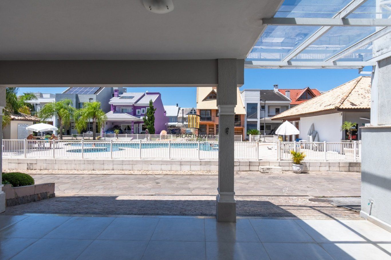 Casa Sobrado 3 dormitórios com suíte, piscina e sótão no Ecoville