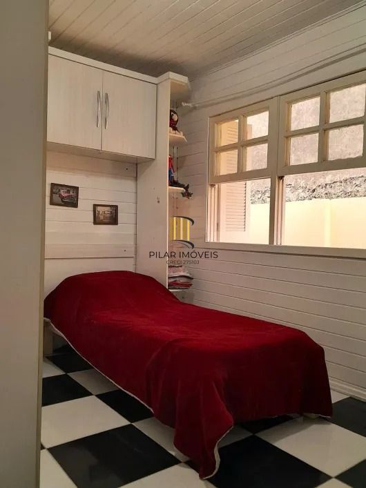 Casa com 3 Quartos e 3 banheiros à Venda, 387 m²