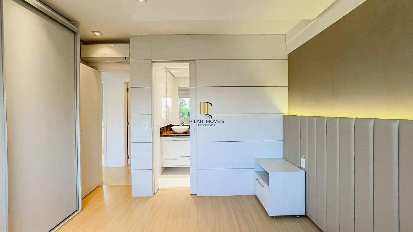 Apartamento com 3 quartos (1 suíte) e 2 vagas no Bairro Passo da Areia.