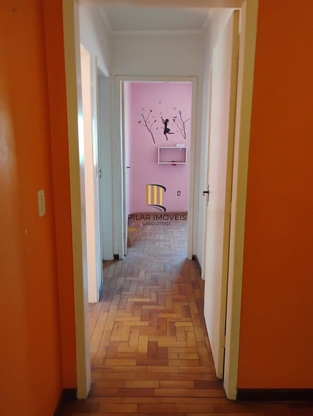 Apartamento com 3 quartos e 2 vagas de garagem no Bairro Jardim Itu/ Planalto.