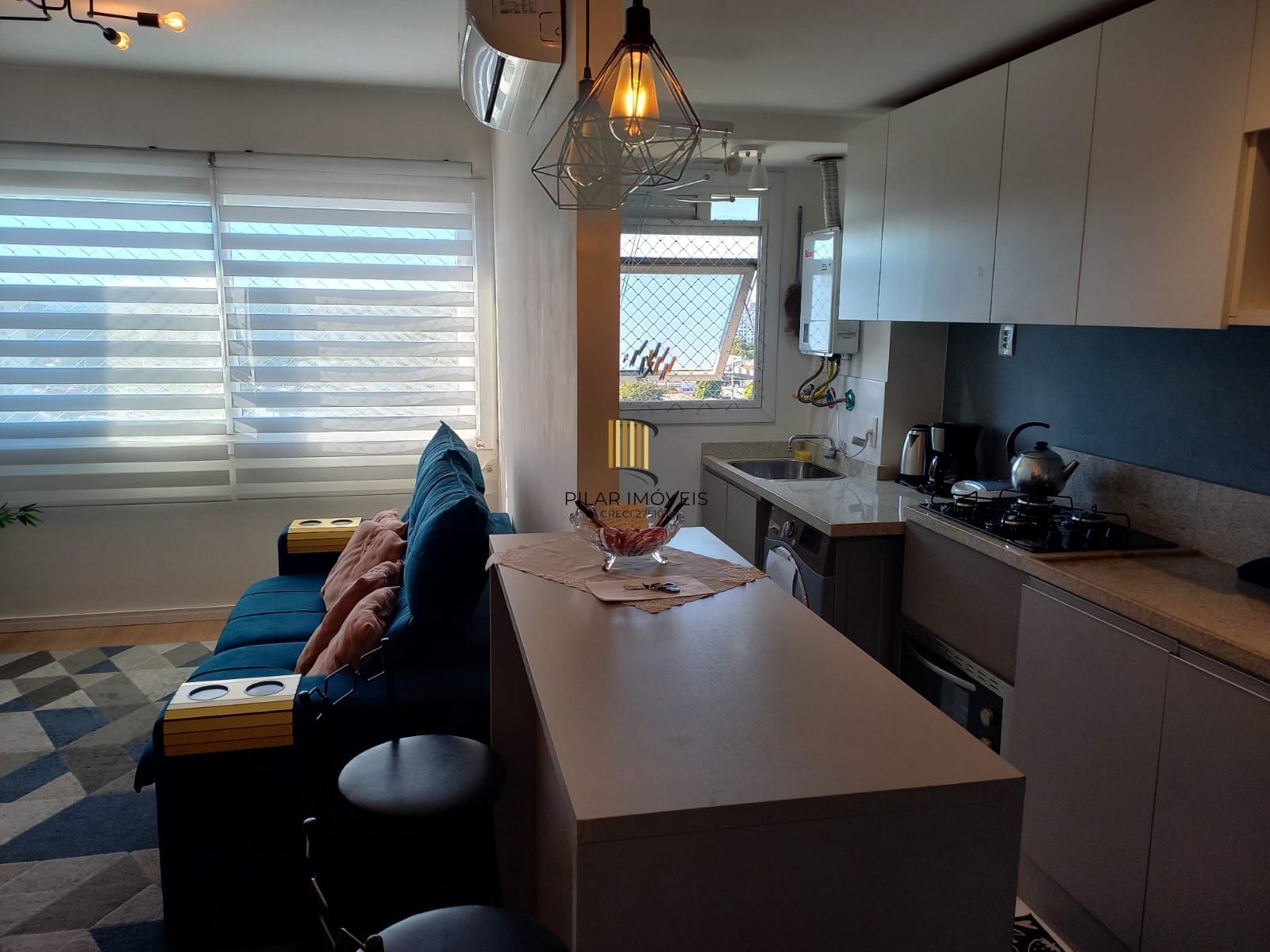 Apartamento de 2 dormitórios , 1 vaga coberta no bairro São Sebastião