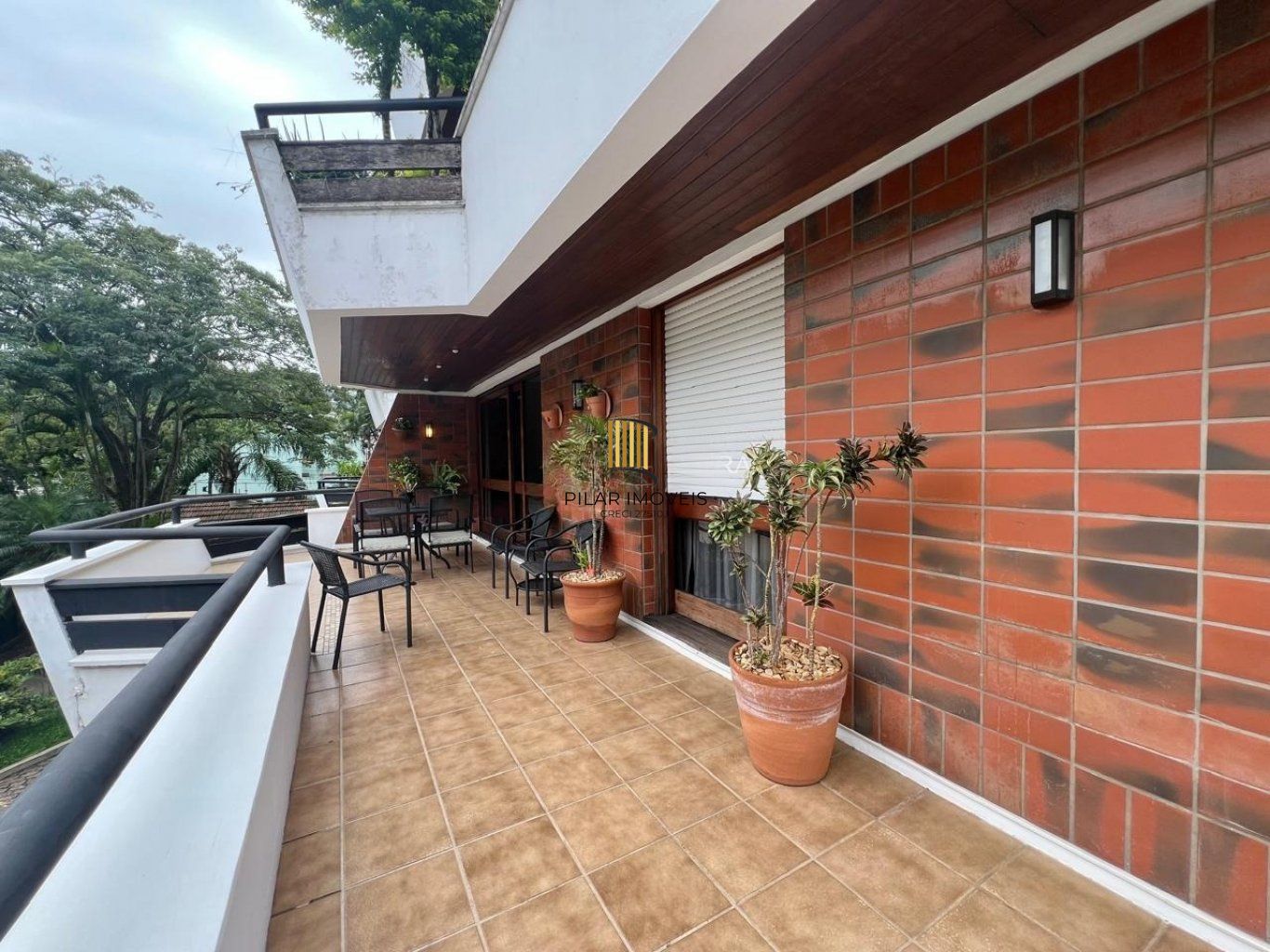 Apartamento com 4 quartos, 223m² e 2 vagas no bairro Jardim do Salso