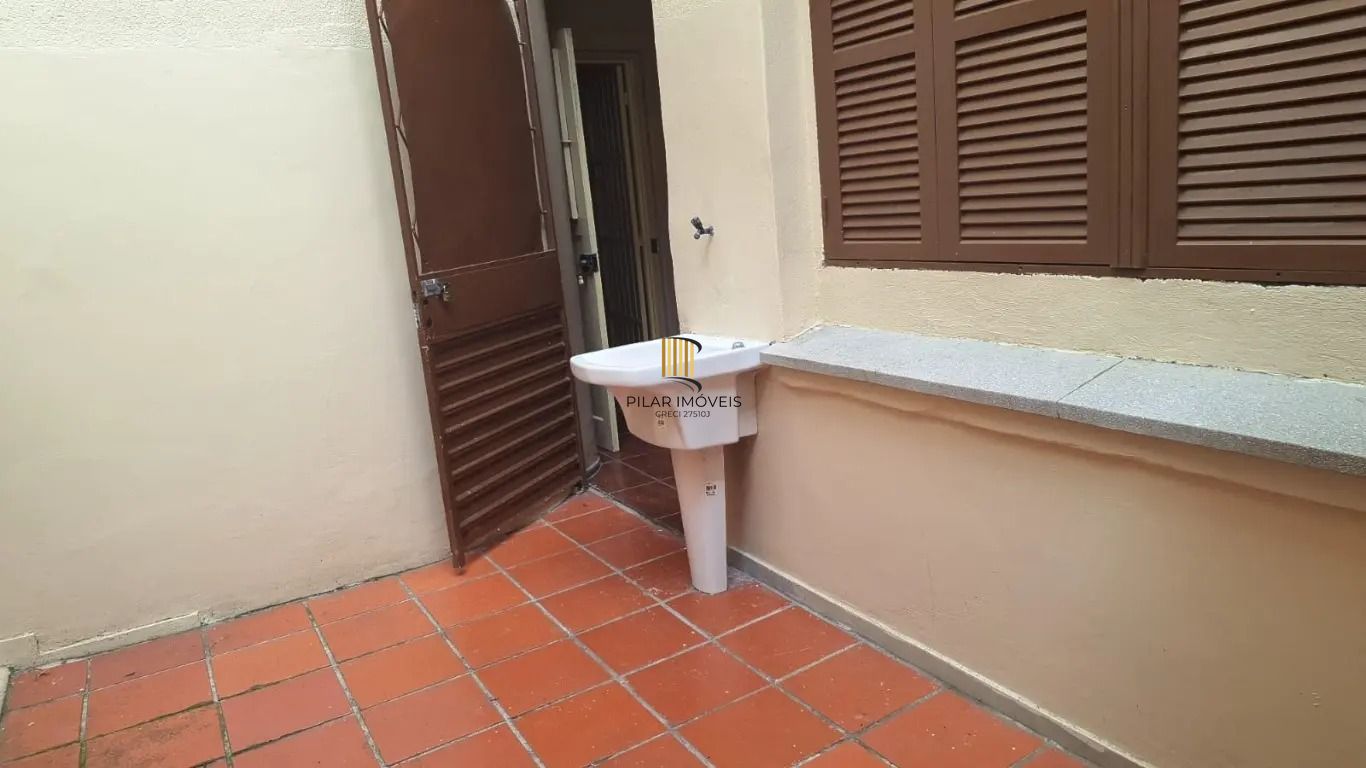 Apartamento térreo com Pátio com 2 quartos e 66m² à venda em Cristo Redentor