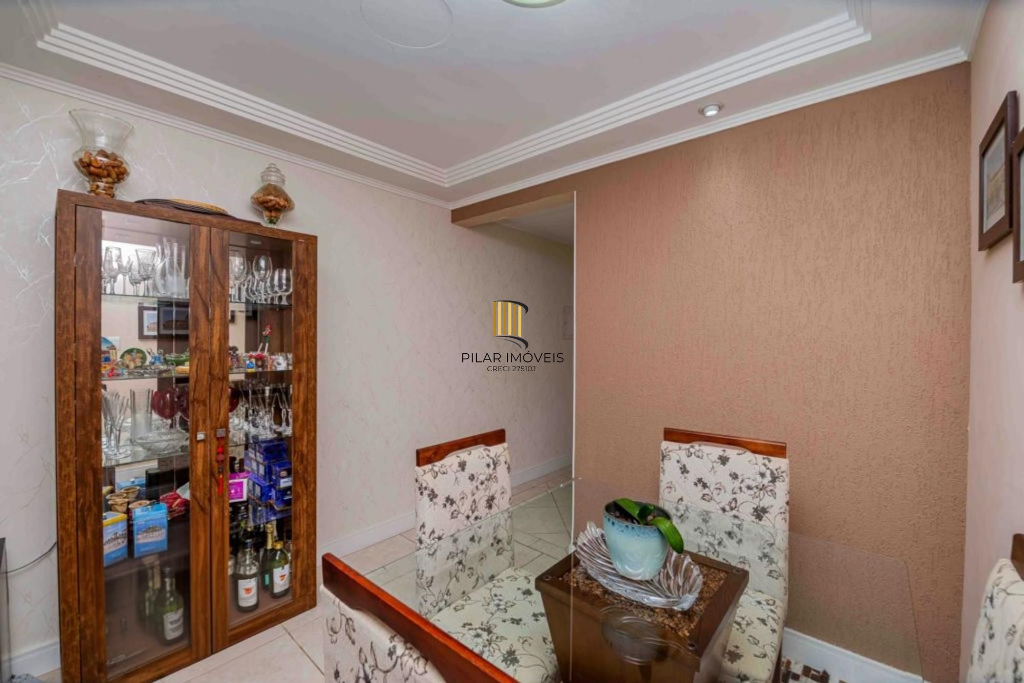 Apartamento semi mobiliado de 3 quartos, elevador, 1 vaga no bairro Cavalhada