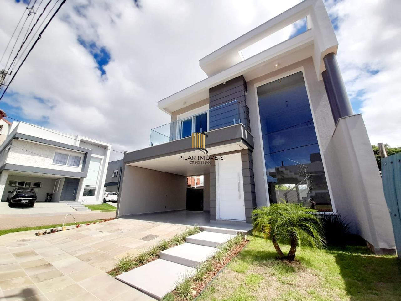 Casa em condomínio Las Brisas, 3 suítes e 2 vagas de garagem em Canoas