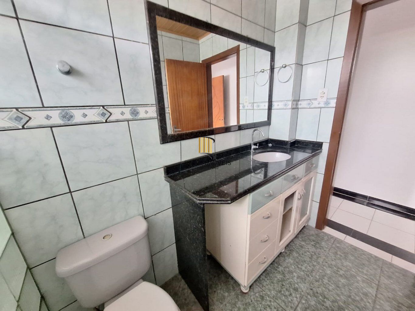 Apartamento à venda com 3 dormitórios 94 m² no bairro Menino Deus