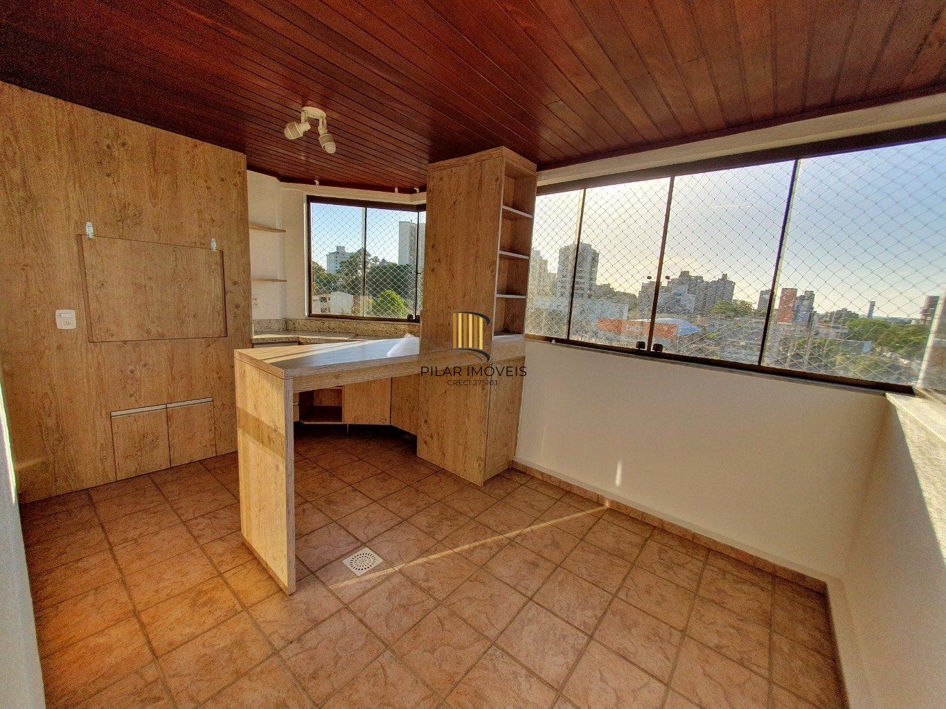 Apartamento com 3 quartos com 1 vaga de garagem localizado no centro de Canoas