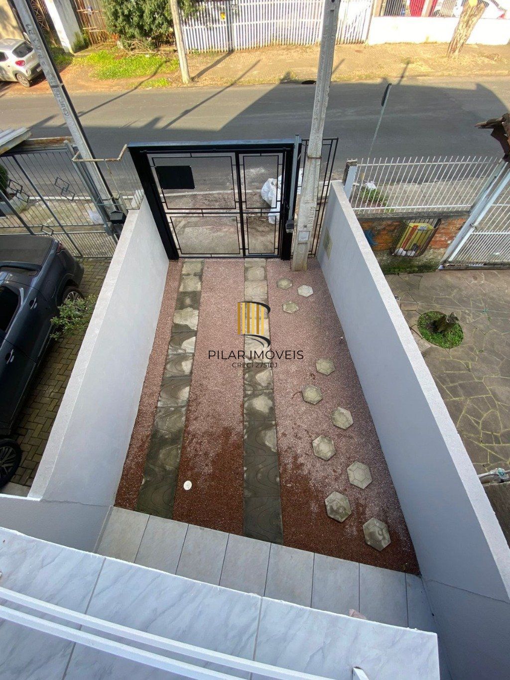 Casa de 2 dormitórios, 1 vaga de garagem em Cachoeirinha.