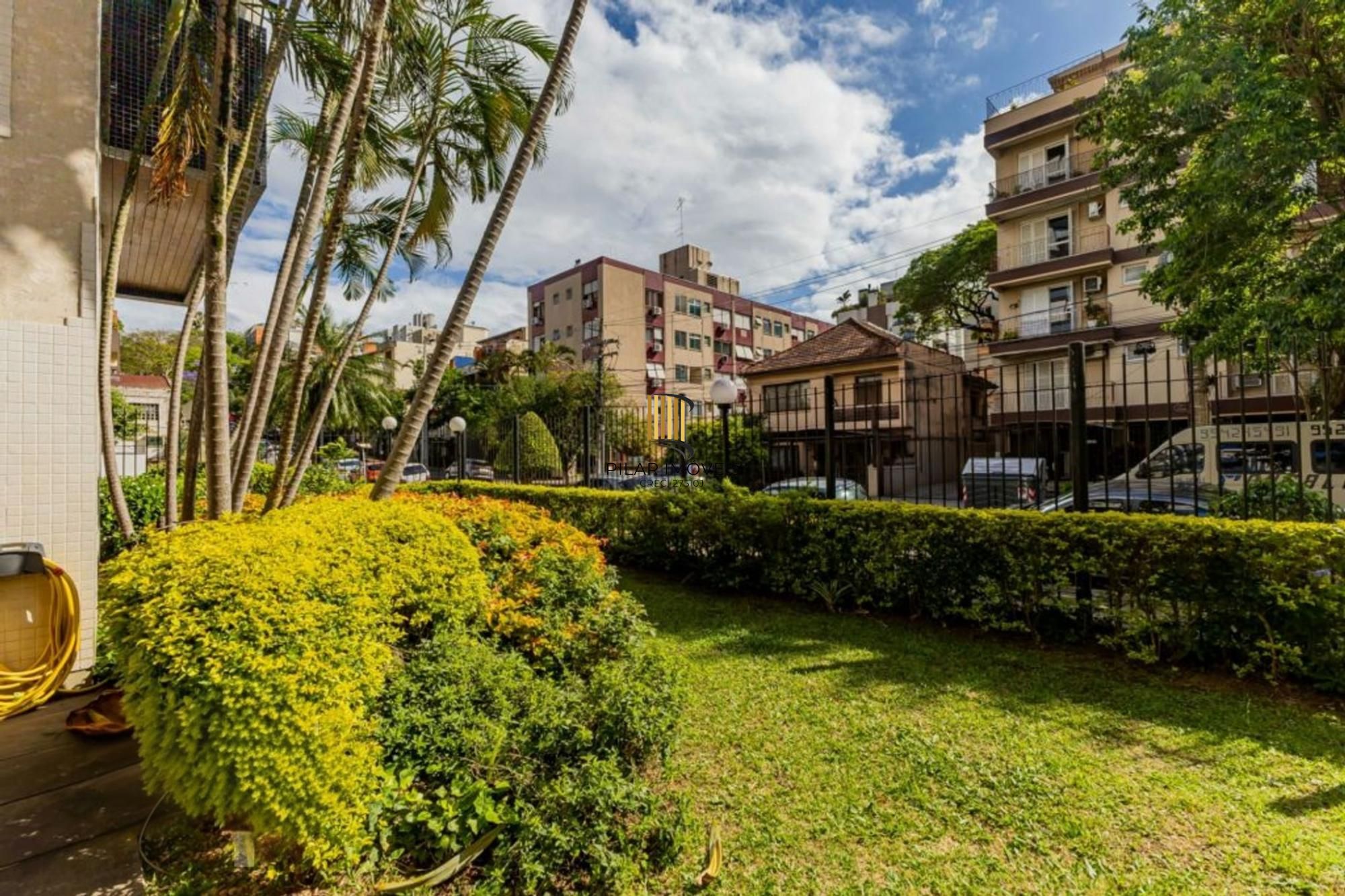 Apartamento com 3 quartos, 1 suíte, 3 vagas e elevador no Bairro São João.