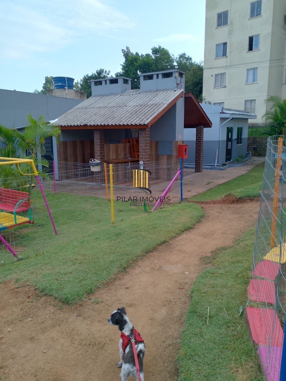 Apartamento com 2 dormitórios térreo no Bairro Vila Nova