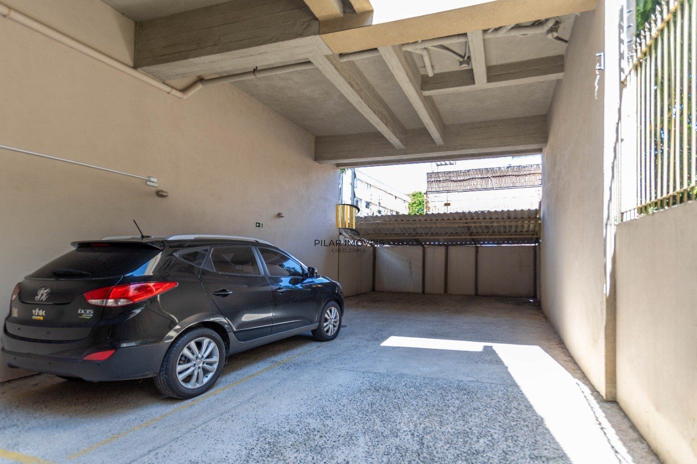 Apartamento com 2 dormitórios (1 suíte) e 1 vaga no Bairro Bela Vista