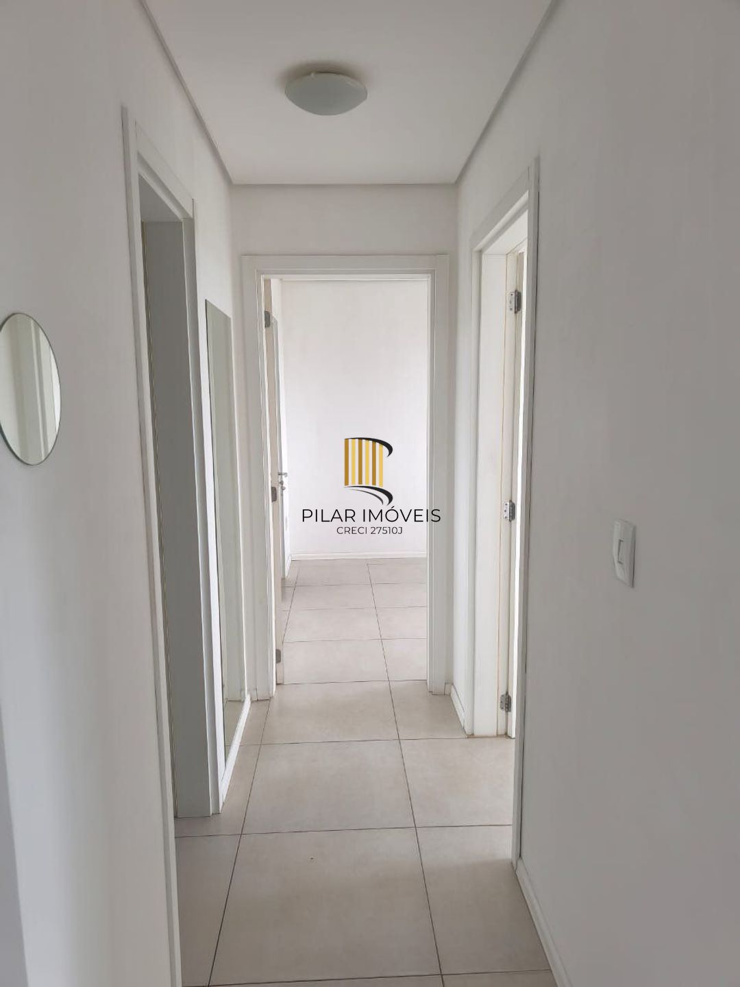 Apartamento de 2 dormitórios, elevador e 1 vaga de garagem em Canoas.
