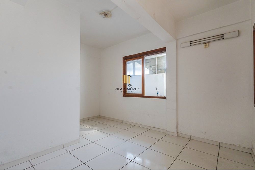 Casa com 4 quartos, 7 vagas e pátio no Bairro Higienópolis