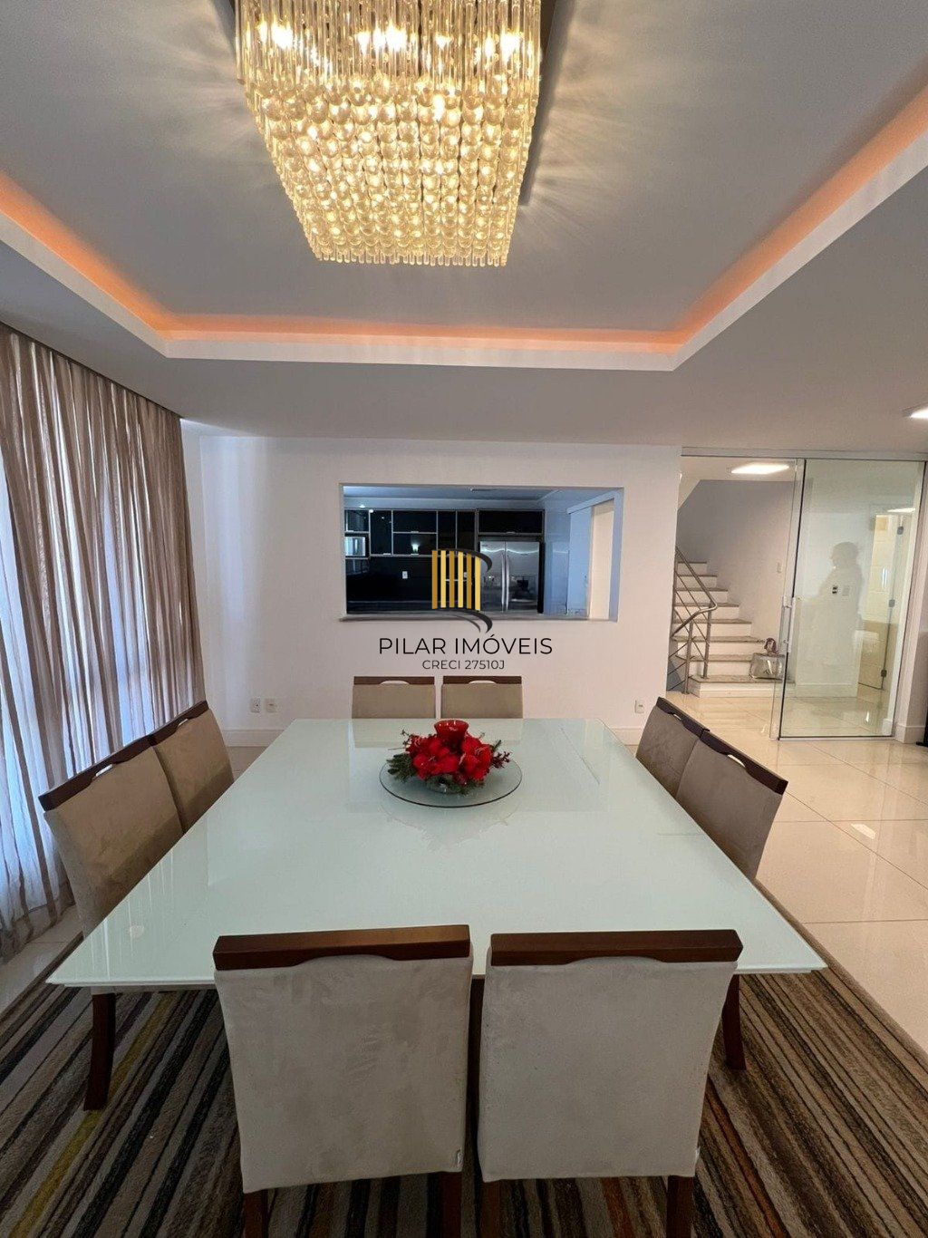 Casa semi mobiliada de 3 dormitórios bairro Cascata