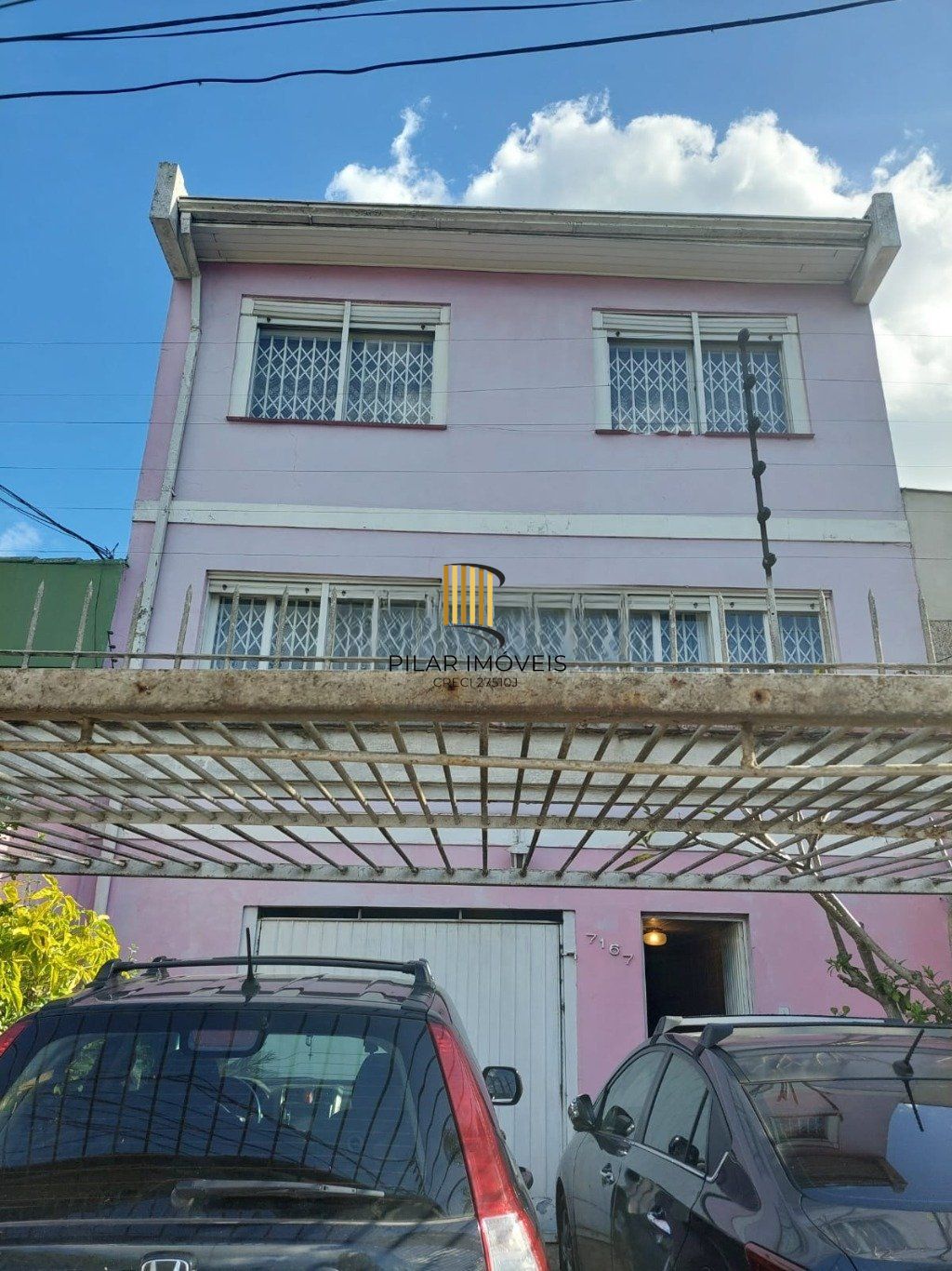 Casa de 3 dormitórios, 4 banheiros, 3 vagas de garagem no bairro Agronomia