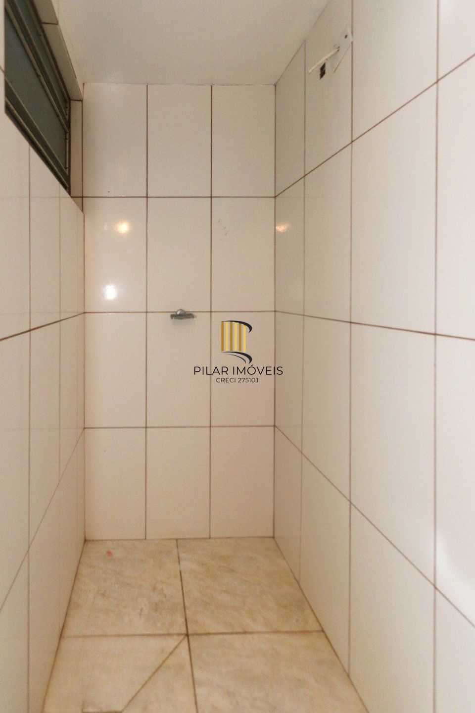 Apartamento com 2 quartos, elevador no centro de Canoas.
