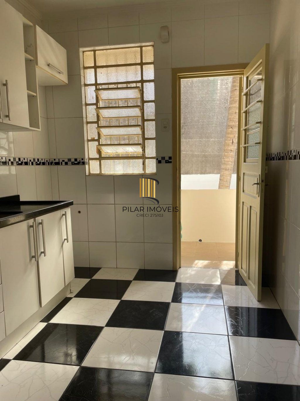 Apartamento com 2 dormitórios no Bairro Santa Cecília
