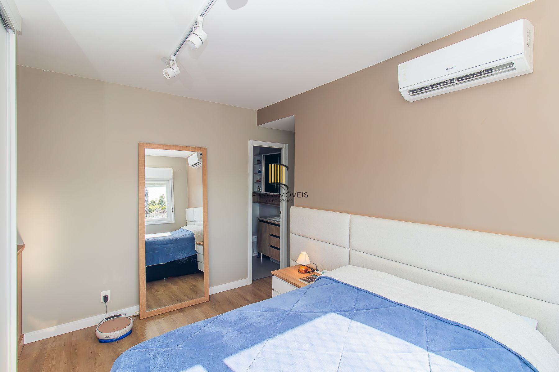 Apto. impecável semimobiliado em condomínio com lazer no Higienópolis