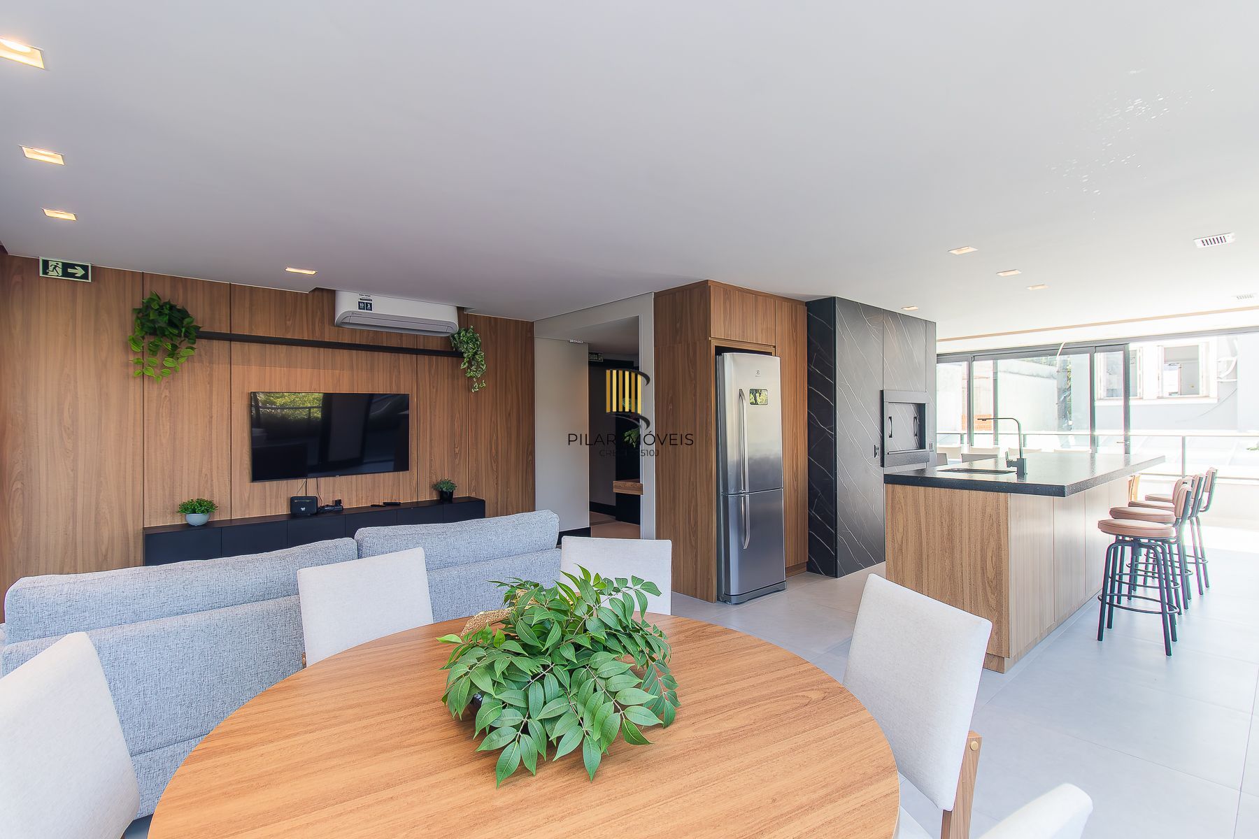 Incrível apartamento mobiliado 2 suítes novo no Menino Deus