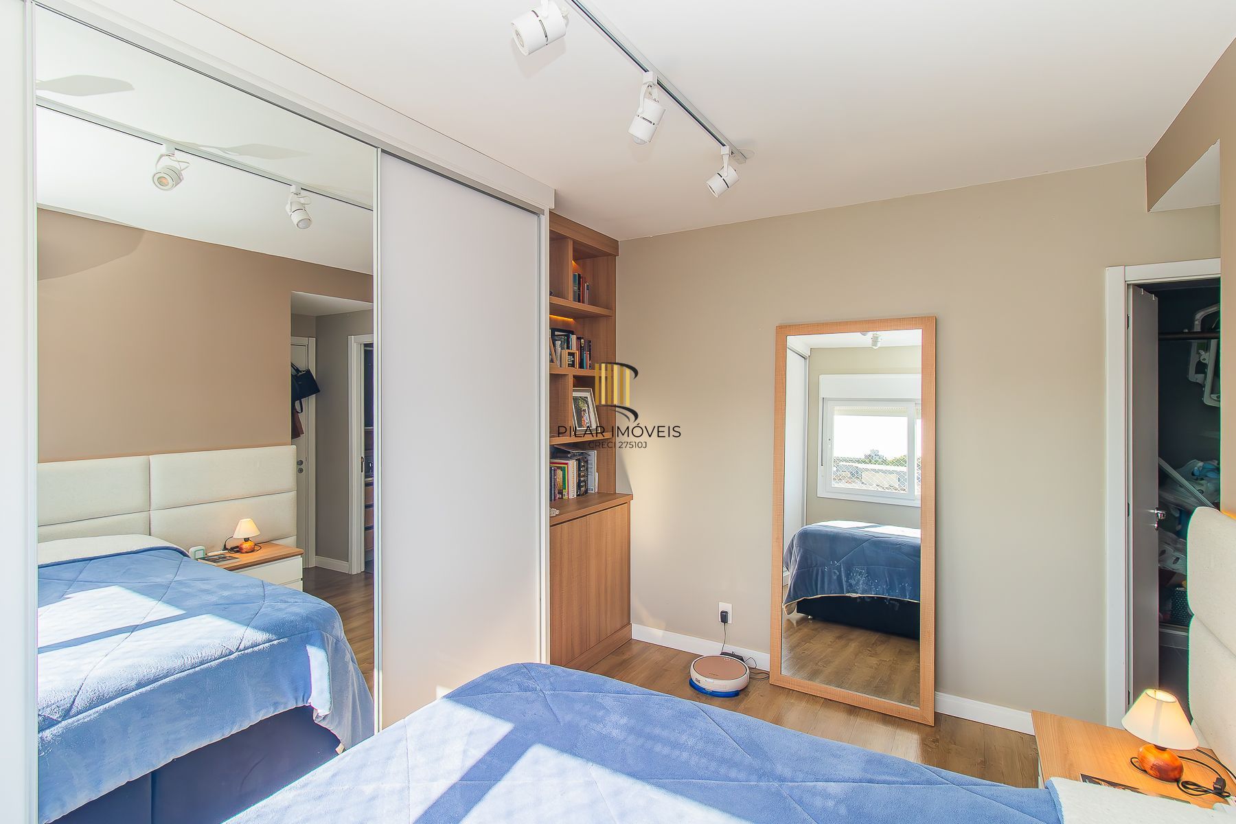 Apto. impecável semimobiliado em condomínio com lazer no Higienópolis