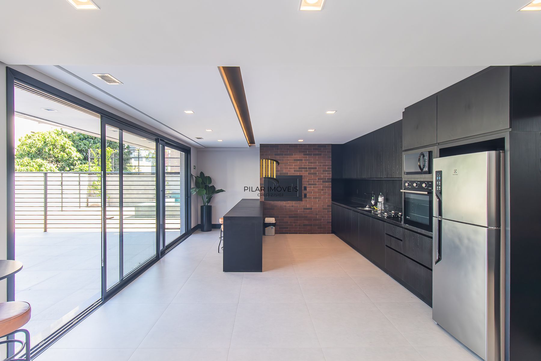 Incrível apartamento mobiliado 2 suítes novo no Menino Deus